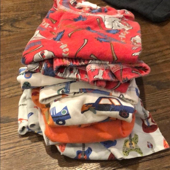 3 pairs Boys long & short pjs 3t 🦖 🎸 🐕 🛹 - Picture 1 of 5